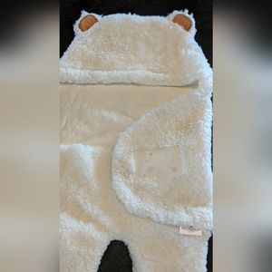 Fleece Wrap! A blanket for your baby that hugs them.